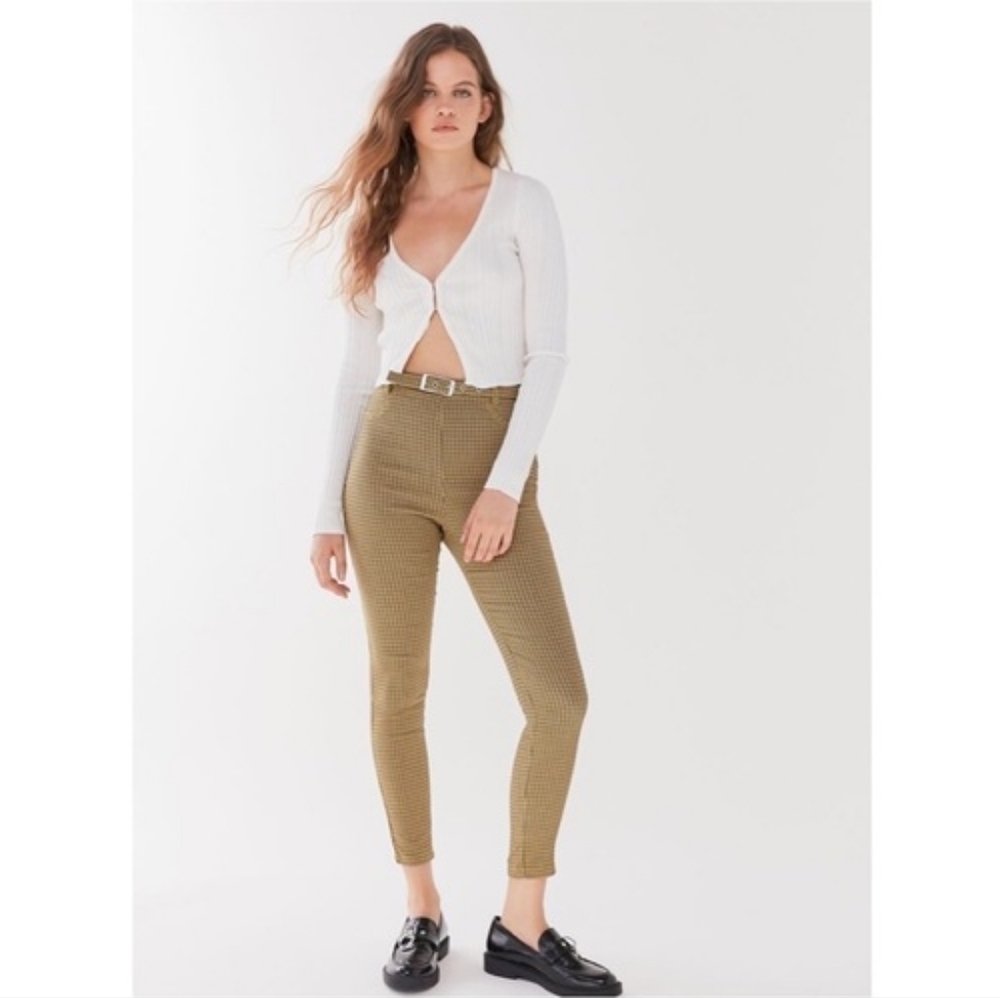Urban Outfitters Neve Belted High-Waisted Cigarette Pant